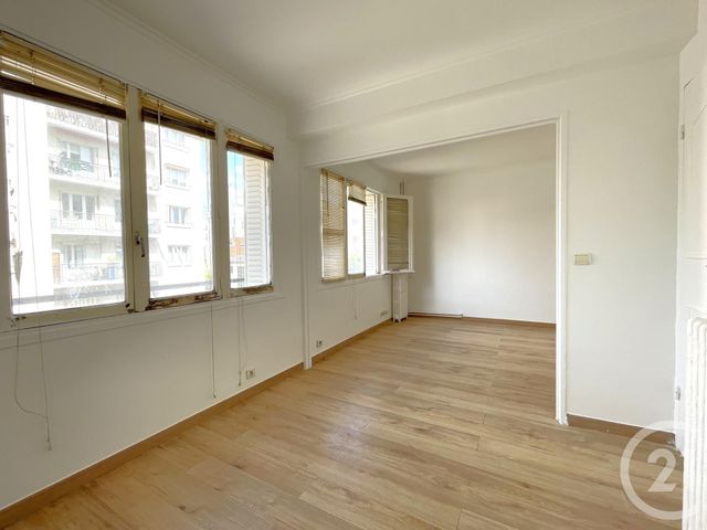 Appartement F1 à vendre - 1 pièce - 29.0 m2 - PARIS - 75016 - ILE-DE-FRANCE - Century 21 Via Conseil 16Ème